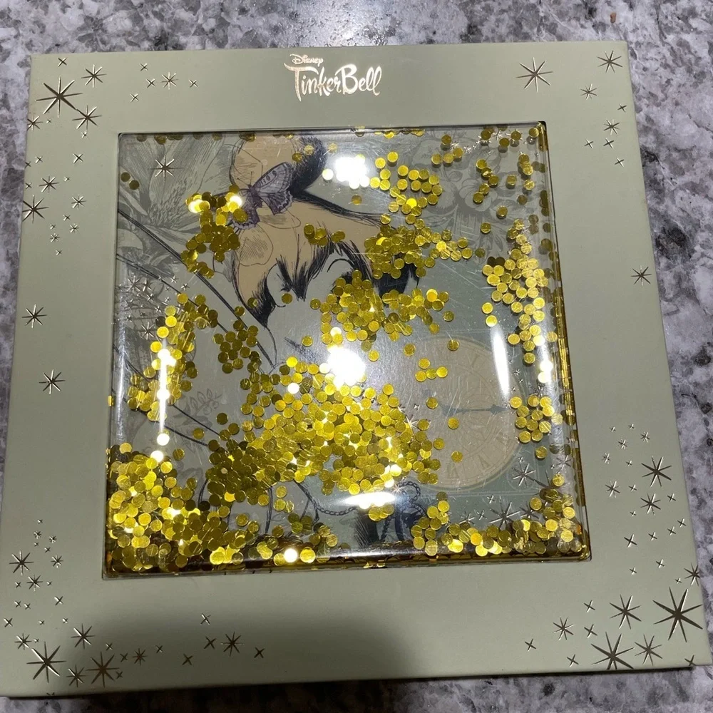Disney NWT  Tinkerbell  Eyeshadow Palette Of 16 Colors